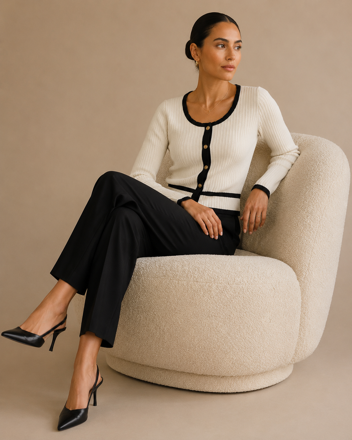Slim Fit Vintage Cardigan for Layering – 100% Polyester Knit with Contrast Detailing 1