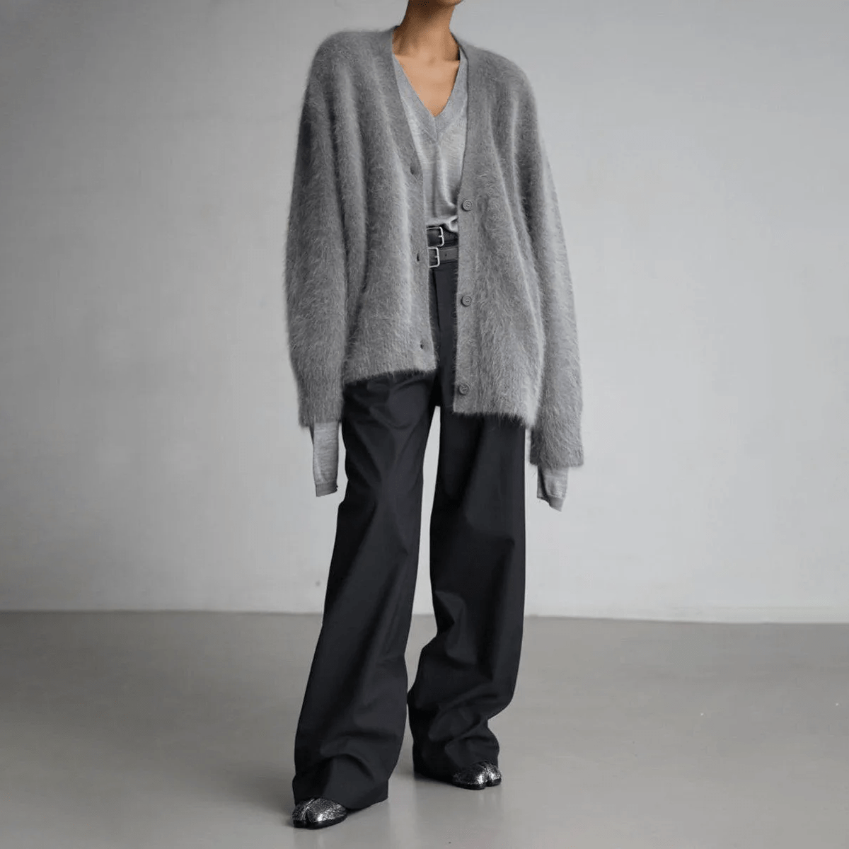 Black Oversized Deep V-Neck Cardigan for Women – Soft Knit, Relaxed Fit Layering Piece 4