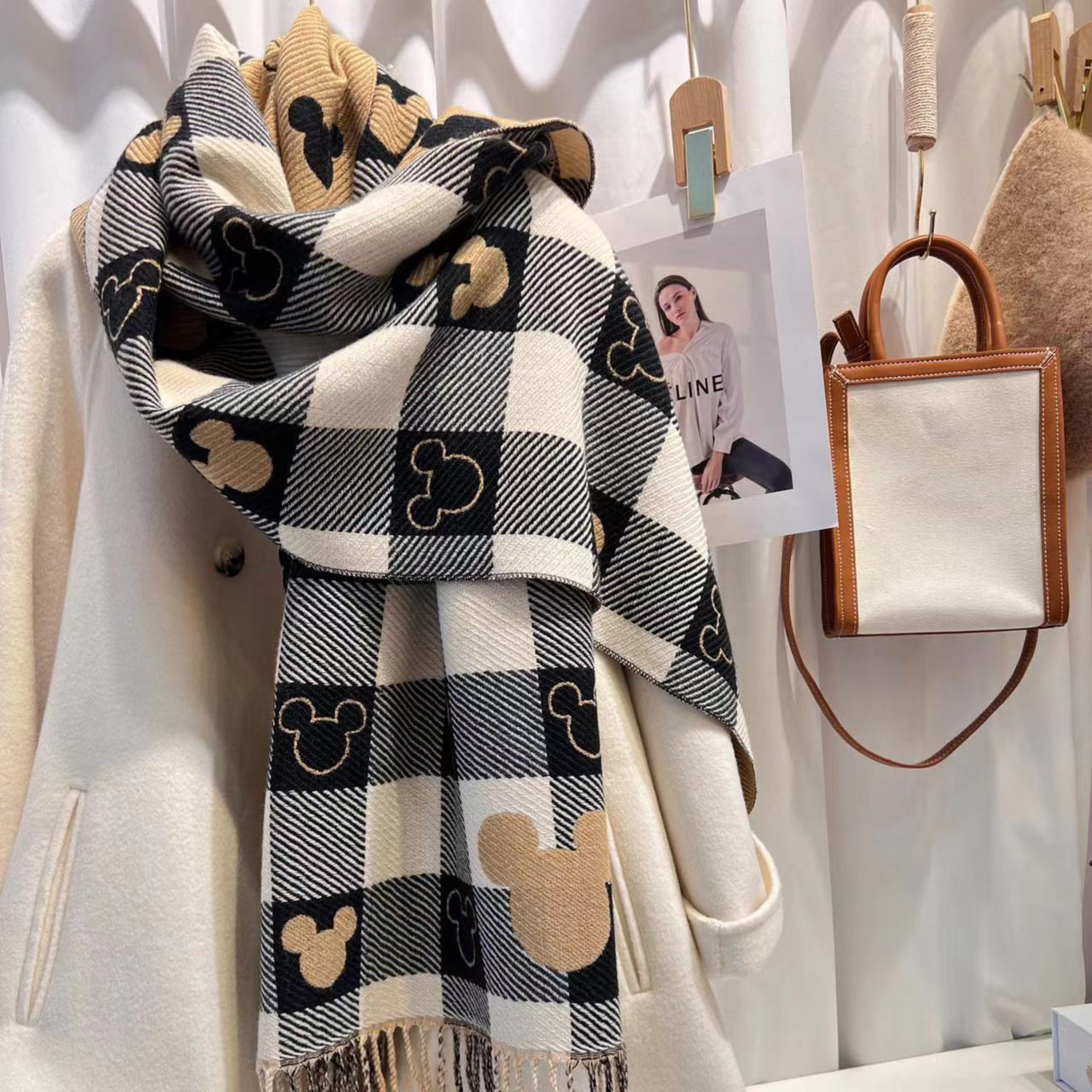 Reversible Plaid Scarf with Tassels - Cozy Double-Sided Accessory for Cold Weather 2