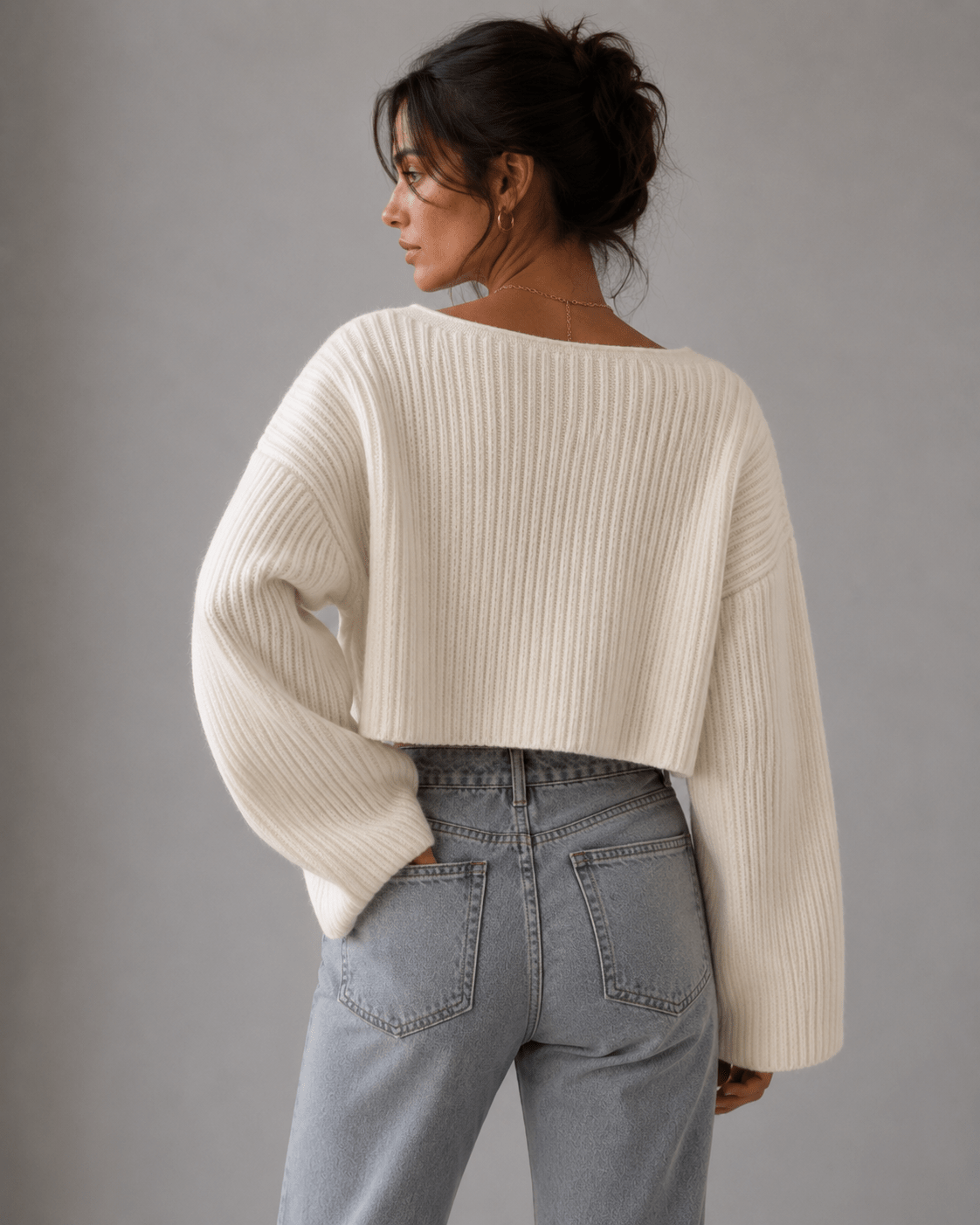 Cropped V-Neck Sweater with Crochet Texture – High Stretch Knit for Autumn/Winter - We are MFEO