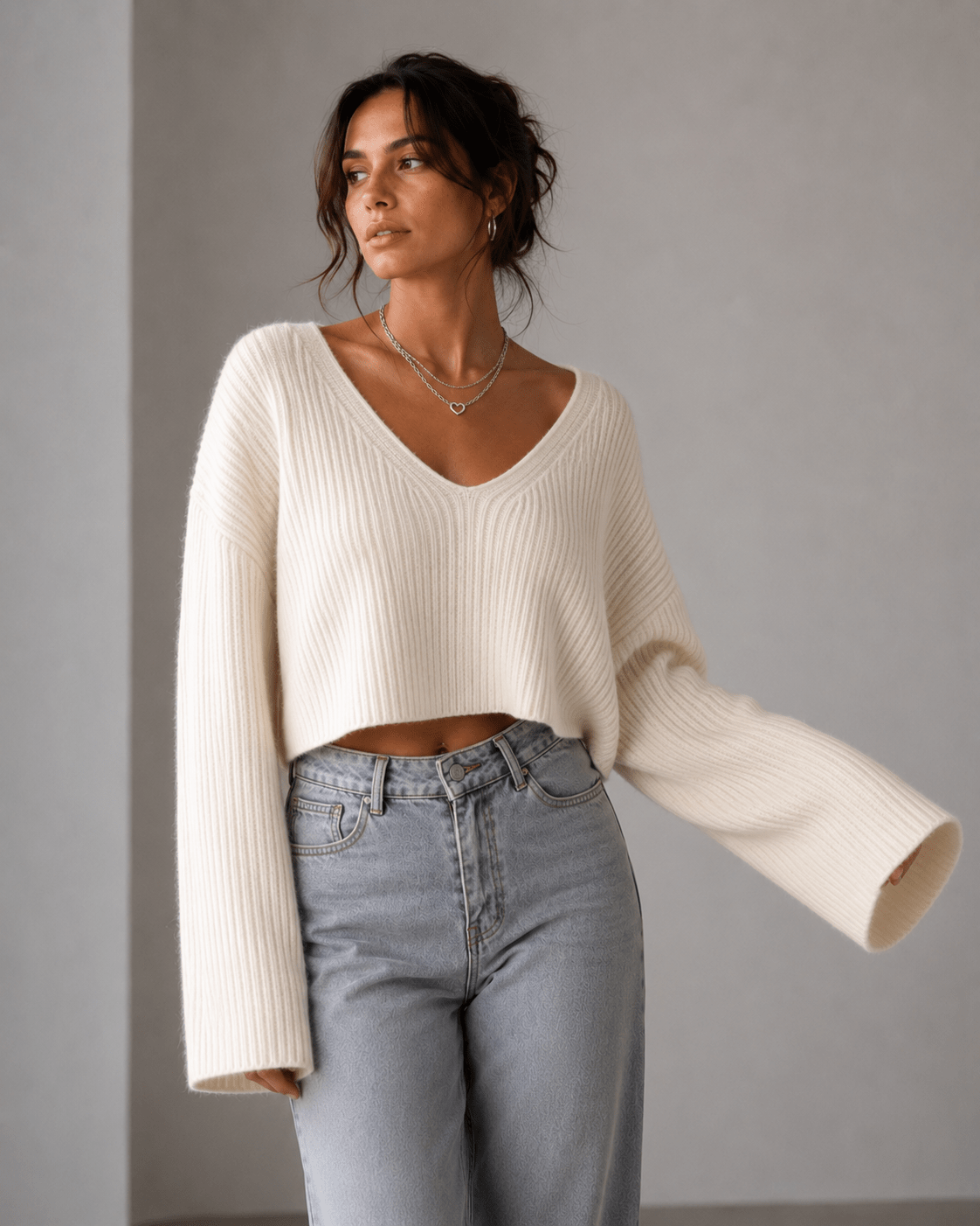 Cropped V-Neck Sweater with Crochet Texture – High Stretch Knit for Autumn/Winter - We are MFEO