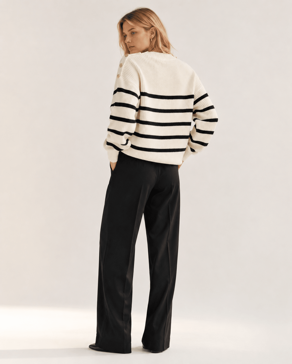 Oversized Striped Knit Sweater with Crew Neck – Comfortable for All Seasons - We are MFEO