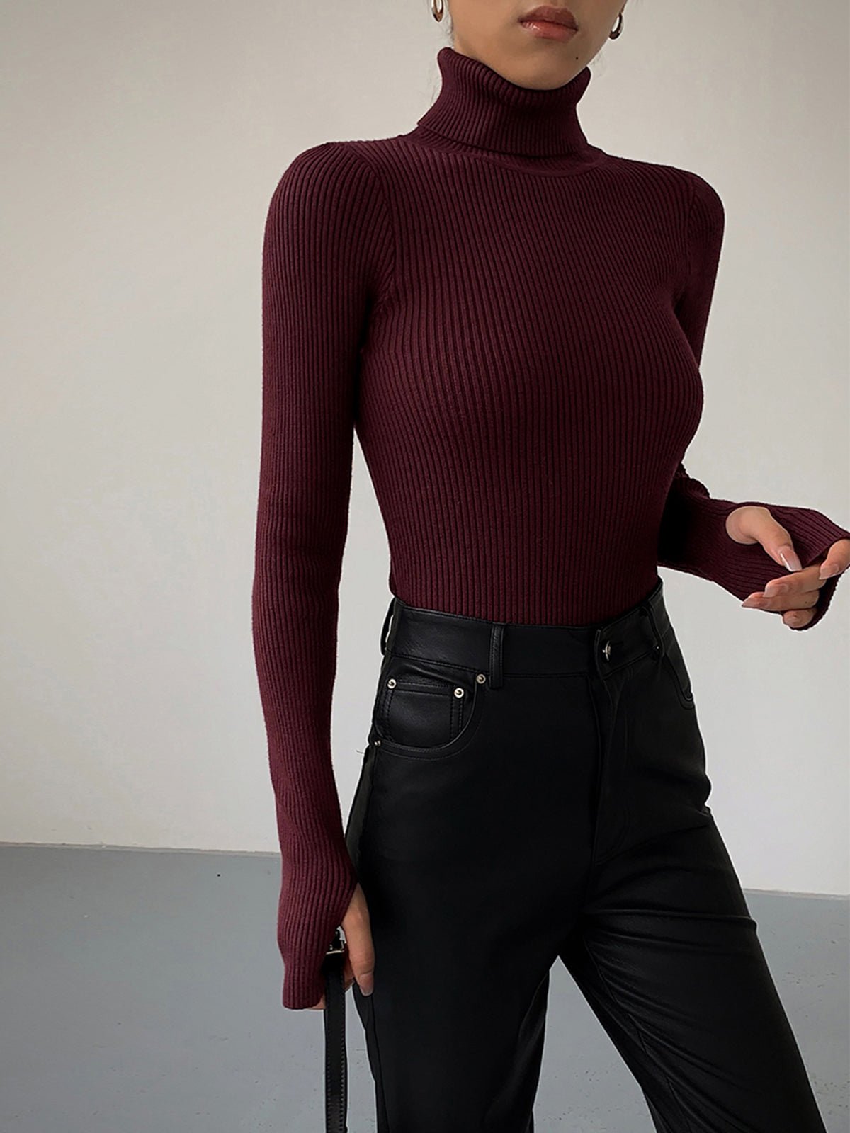 Slim Fit Turtleneck Top for Women – Comfortable Knit for Layering in Autumn/Winter - We are MFEO