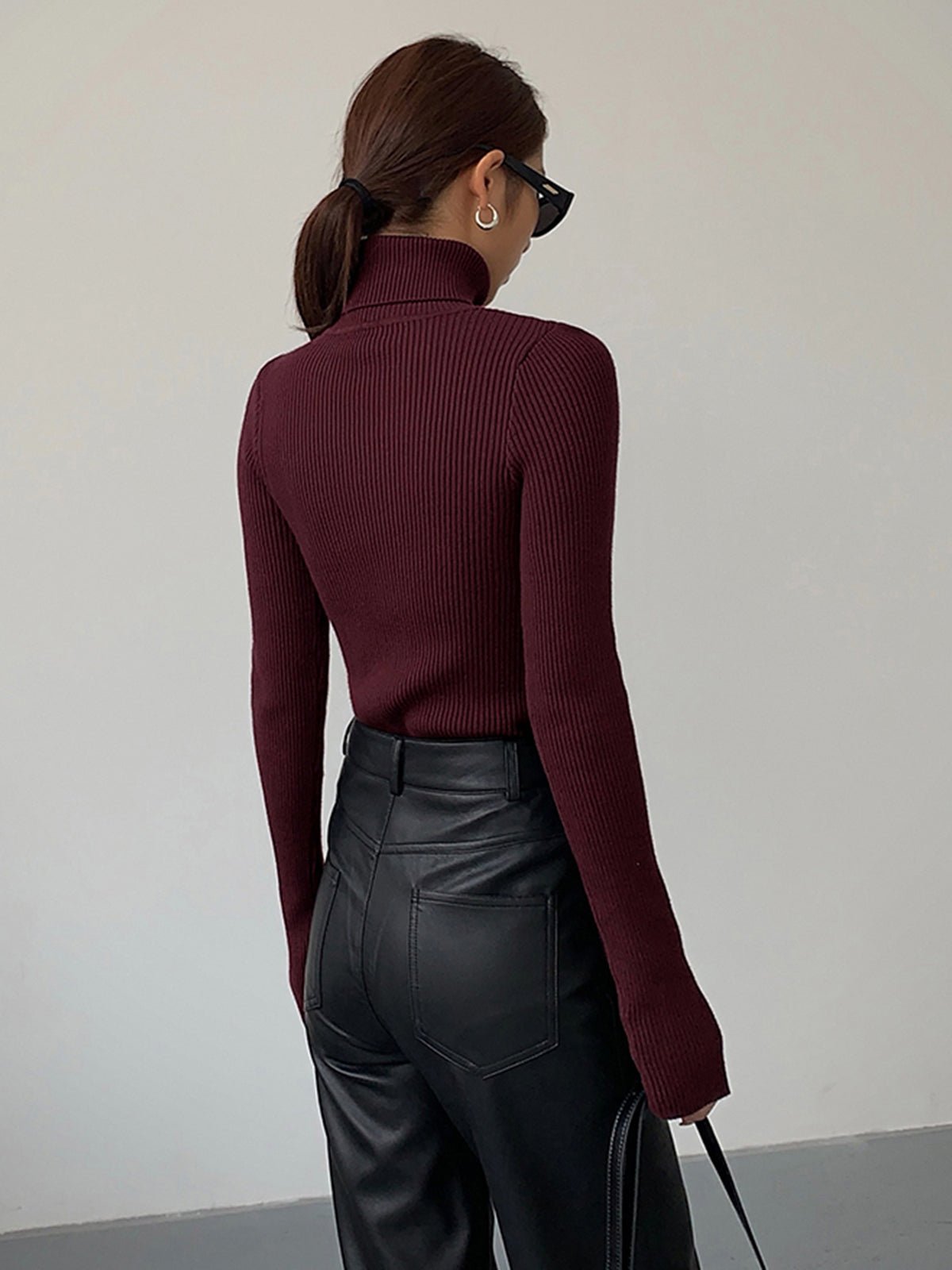 Slim Fit Turtleneck Top for Women – Comfortable Knit for Layering in Autumn/Winter - We are MFEO